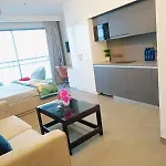 Enjoy Elegant City View Supernova With The Lockwoods