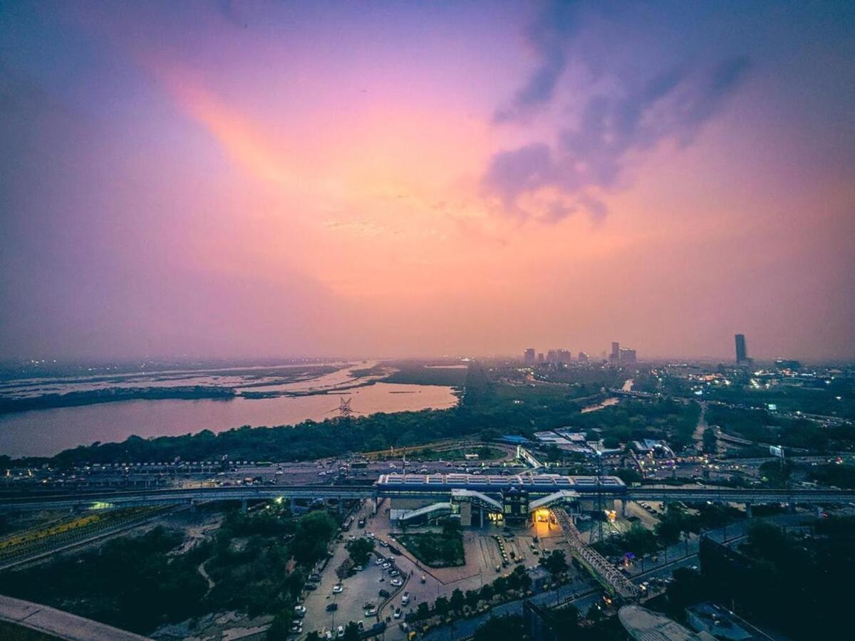 Enjoy Elegant View Supernova With The Lockwoods Apartment *