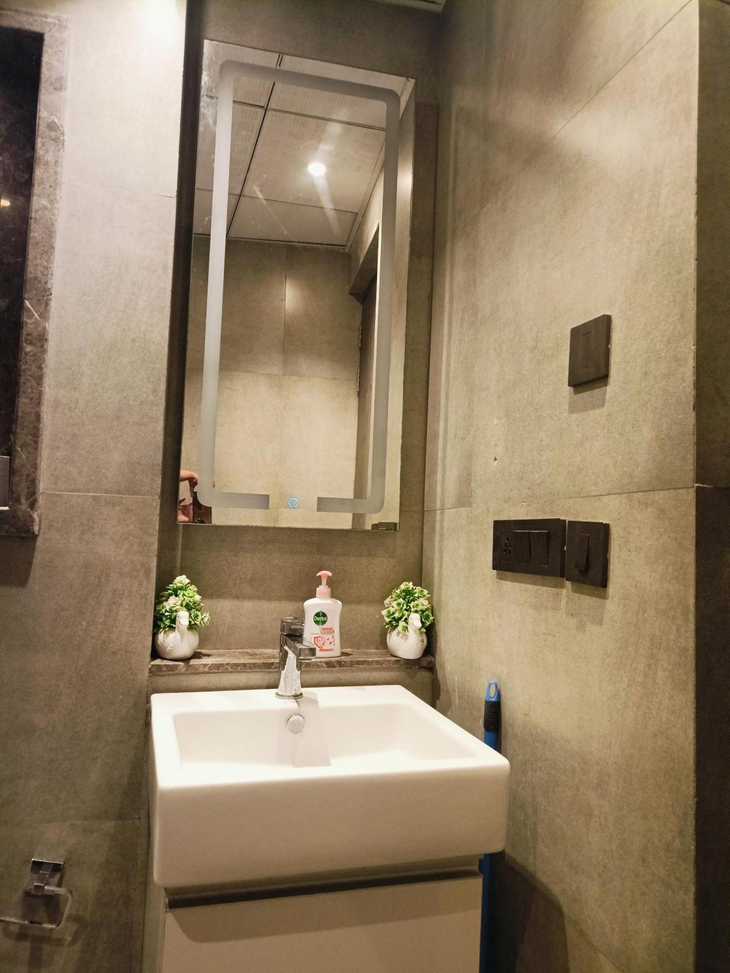 Enjoy Elegant View Supernova With The Lockwoods New Delhi
