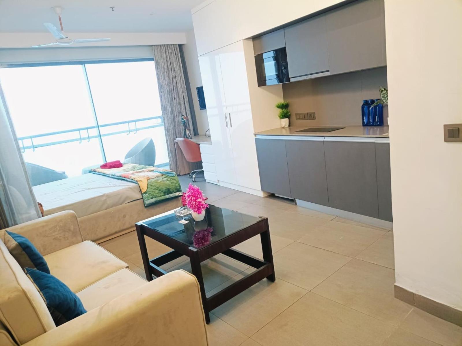 Apartment Enjoy Elegant View Supernova With The Lockwoods New Delhi
