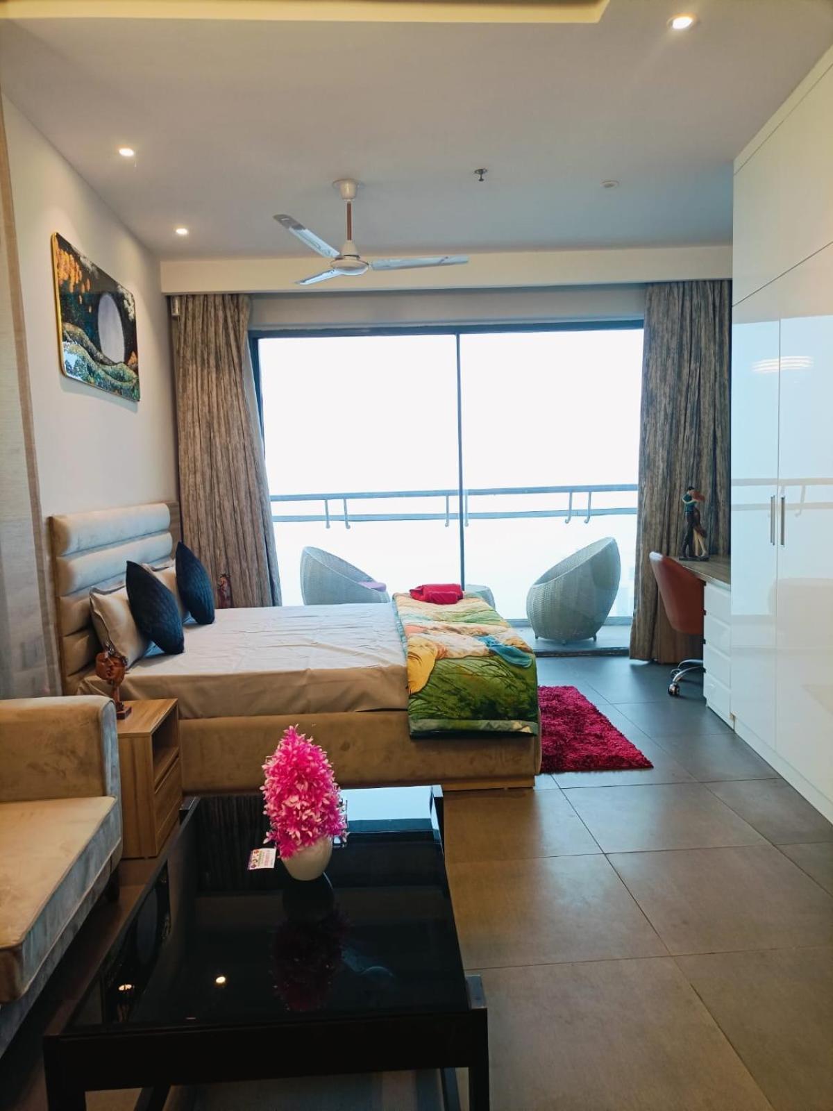 Enjoy Elegant View Supernova With The Lockwoods Apartment *